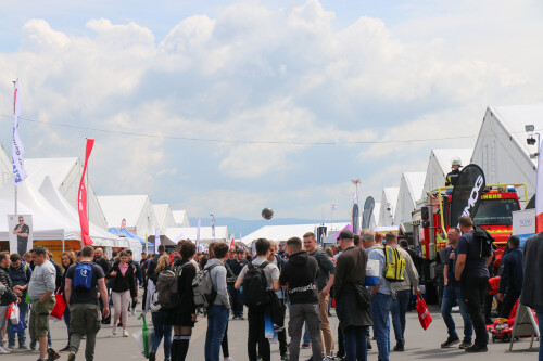 Crowd at the Fulda exhibition centre.