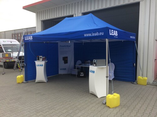 Der LEAB Messestand im Außenbereich